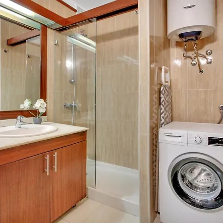 Wonderful View, Huge Terrace Solarium, Private Parking * أذيخي