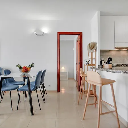 شقة Wonderful View, Huge Terrace Solarium, Private Parking أذيخي
